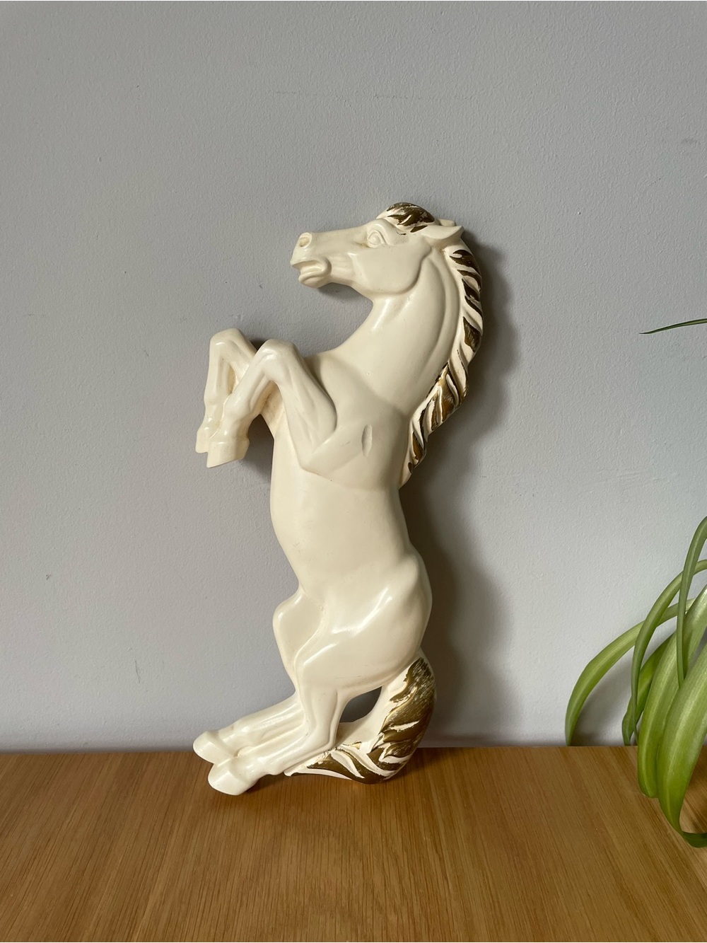Vintage 1970s Miller Studio Chalkware White and Gold Rearing Horse Wall Hanging - Picture 10 of 13
